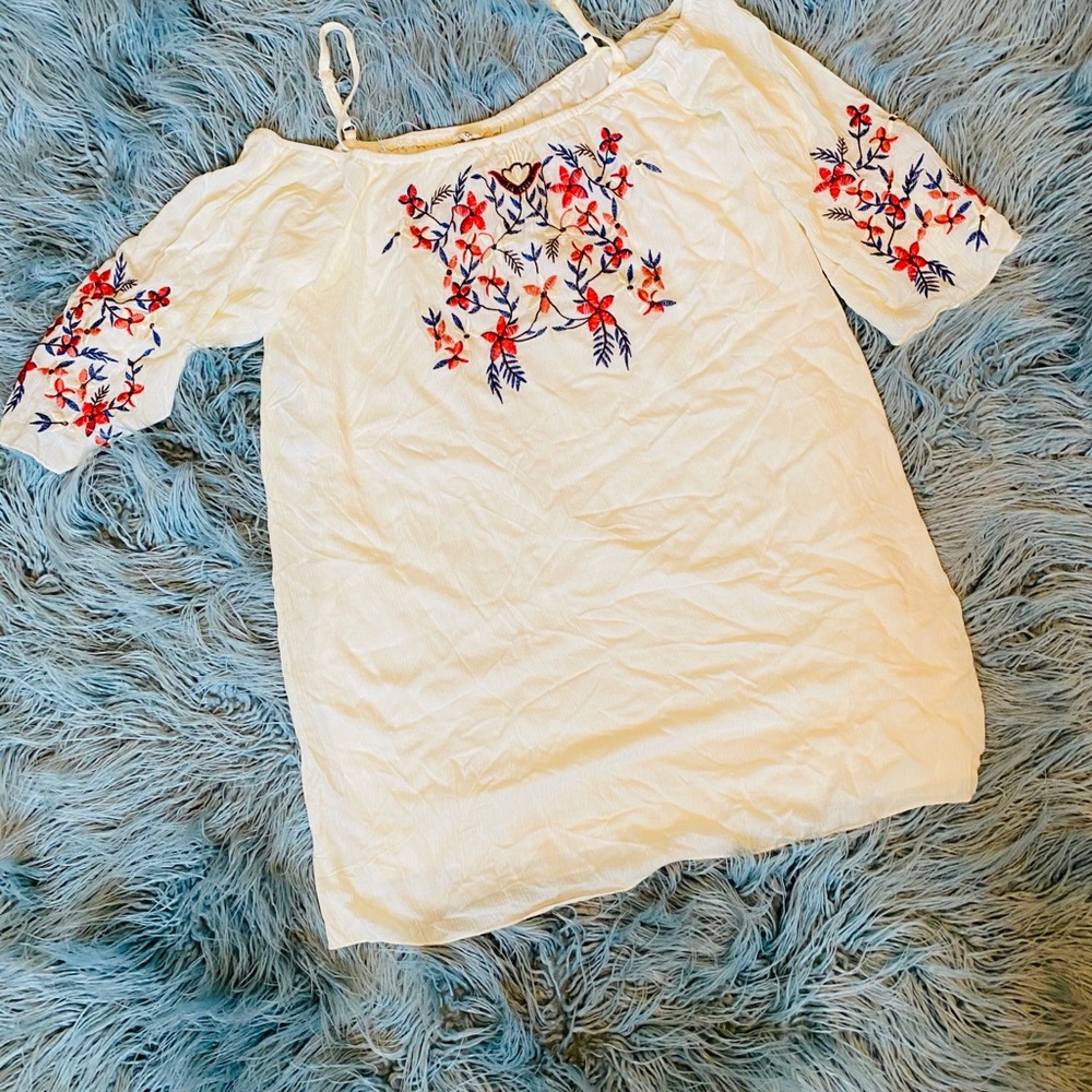 Off the shoulder dress with embroidered detail